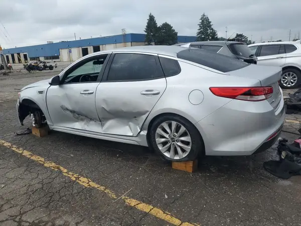 5XXGT4L33JG259844 2018 KIA OPTIMA - Image 2