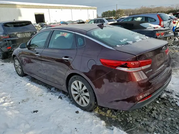 5XXGT4L33JG260184 2018 KIA OPTIMA - Image 2