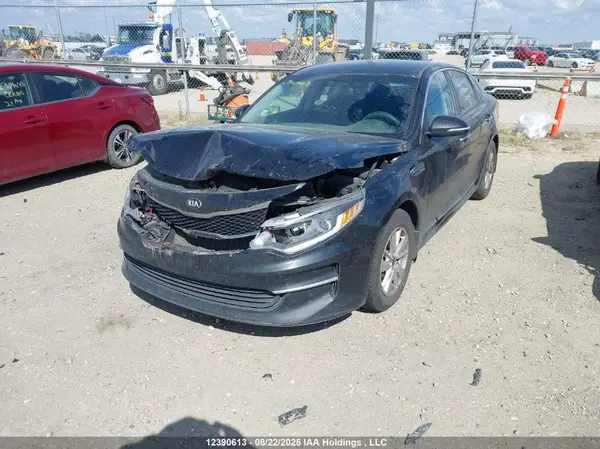 5XXGT4L33JG260606 2018 KIA OPTIMA - Image 2
