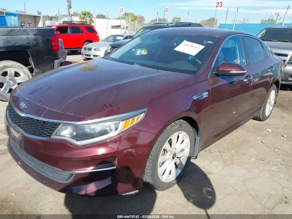 5XXGT4L33JG261741 2018 KIA OPTIMA - Image 2