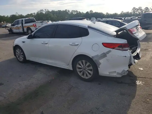5XXGT4L33JG261836 2018 KIA OPTIMA - Image 2