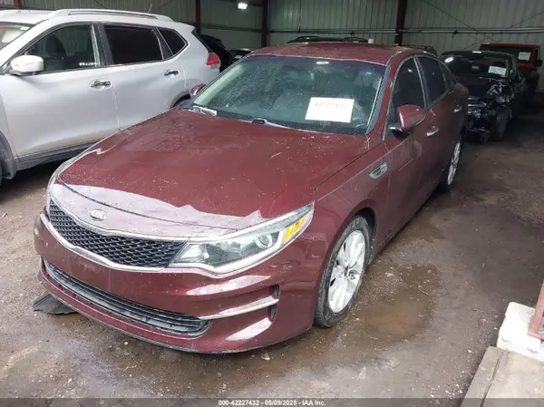 5XXGT4L33JG263019 2018 KIA OPTIMA - Image 2