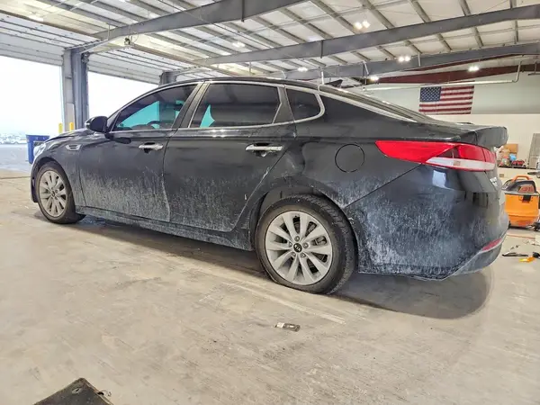 5XXGT4L33JG263215 2018 KIA OPTIMA - Image 2