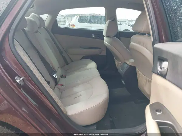 5XXGT4L33JG263330 2018 KIA OPTIMA - Image 8