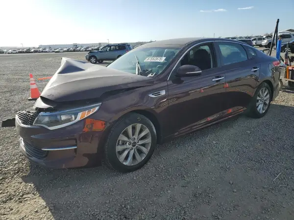 5XXGT4L33JG263750 2018 KIA OPTIMA - Image 1