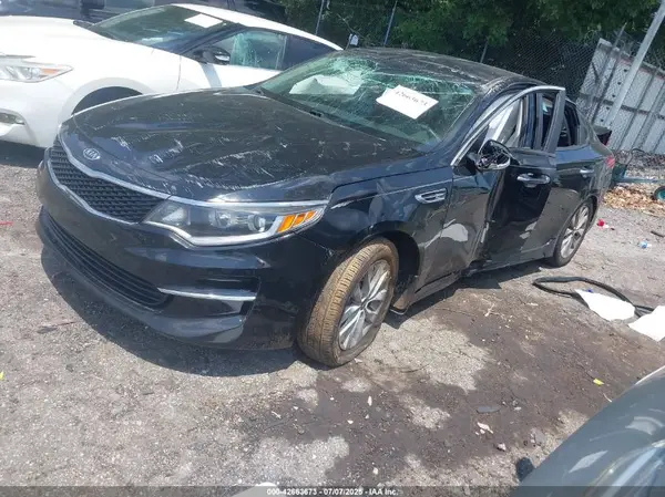 5XXGT4L33JG263859 2018 KIA OPTIMA - Image 2