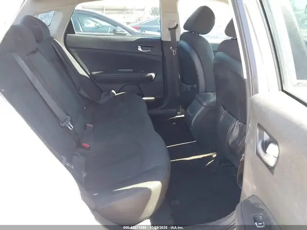 5XXGT4L33JG264428 2018 KIA OPTIMA - Image 8