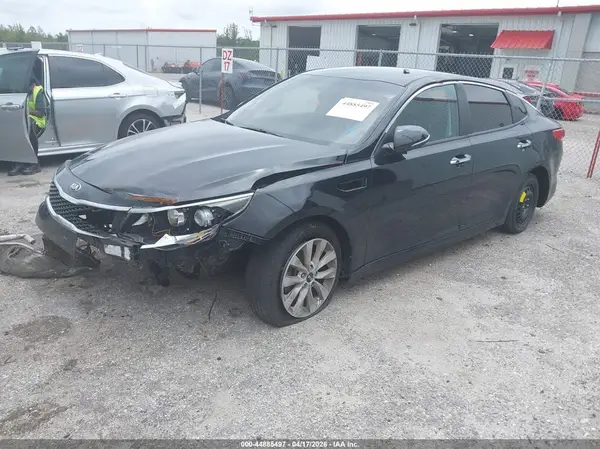 5XXGT4L33JG264512 2018 KIA OPTIMA - Image 2