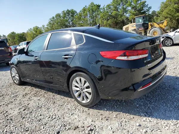 5XXGT4L33JG265157 2018 KIA OPTIMA - Image 2