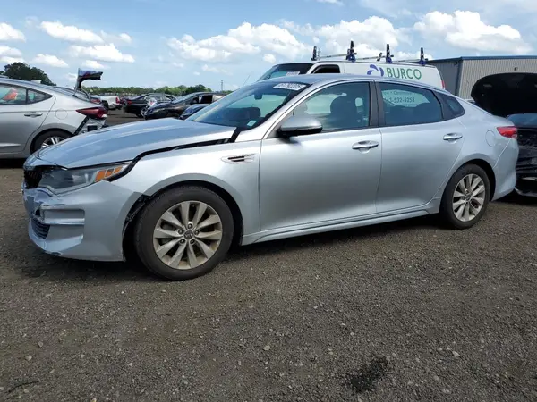 5XXGT4L33JG265319 2018 KIA OPTIMA - Image 1