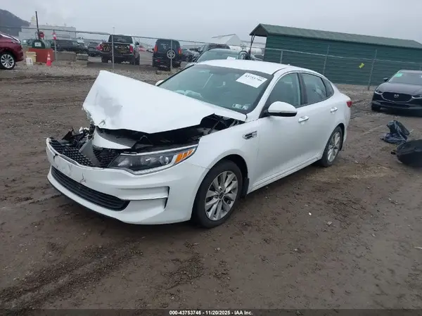 5XXGT4L33JG265899 2018 KIA OPTIMA - Image 2