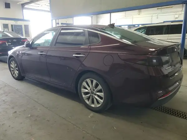 5XXGT4L33JG265983 2018 KIA OPTIMA - Image 2