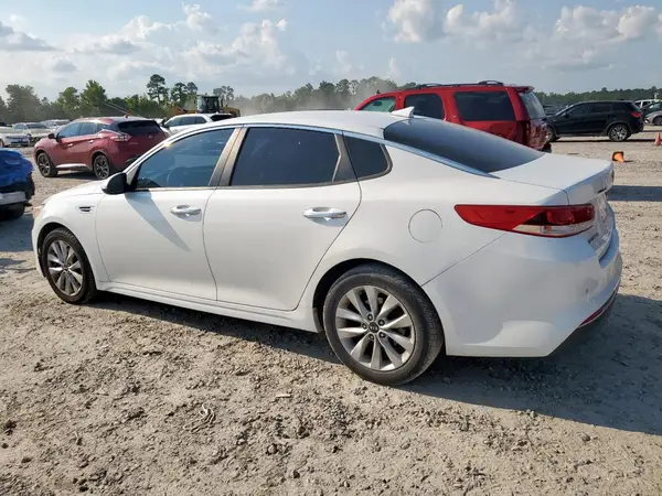 5XXGT4L33JG267104 2018 KIA OPTIMA - Image 2