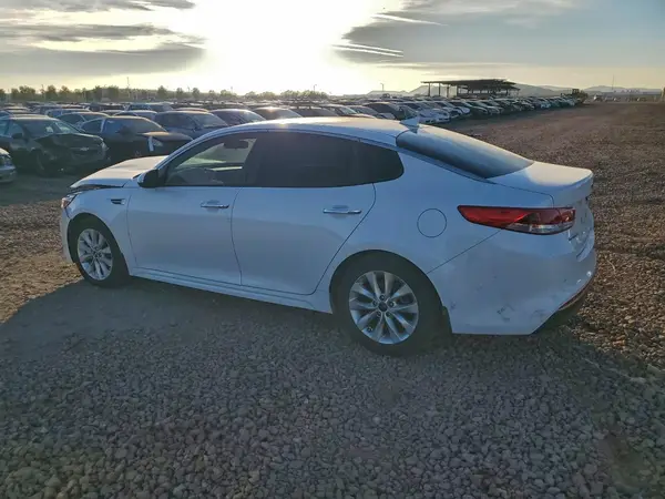 5XXGT4L33JG267765 2018 KIA OPTIMA - Image 2