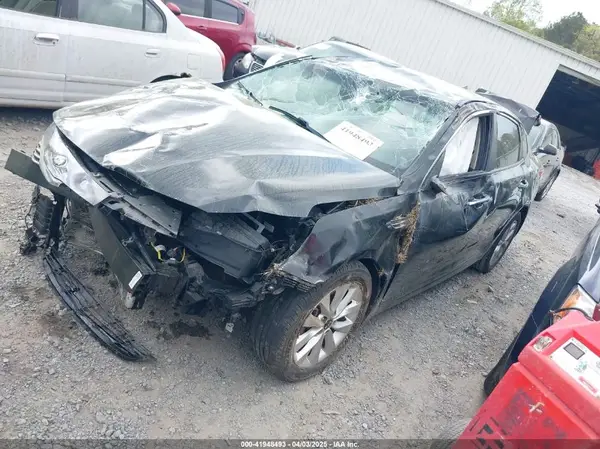 5XXGT4L33JG267863 2018 KIA OPTIMA - Image 2