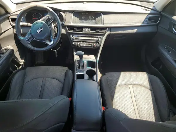 5XXGT4L33JG268592 2018 KIA OPTIMA - Image 8