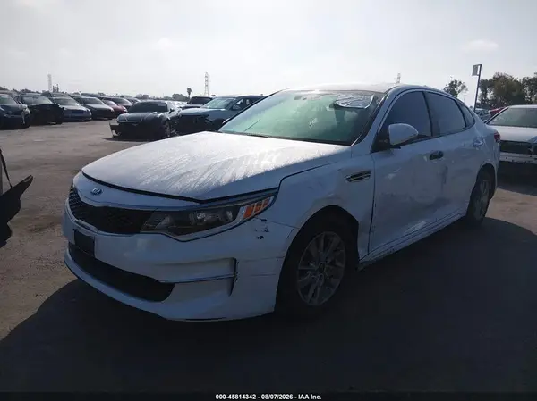 5XXGT4L33JG269385 2018 KIA OPTIMA - Image 2