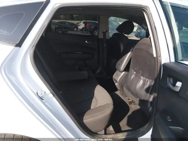 5XXGT4L33JG269385 2018 KIA OPTIMA - Image 8