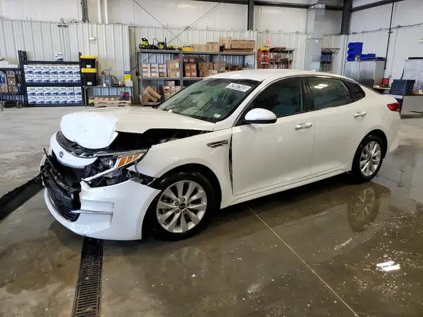 5XXGT4L33JG269712 2018 KIA OPTIMA - Image 1