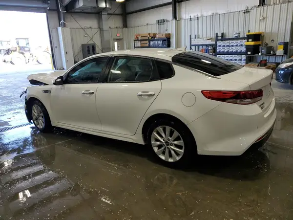 5XXGT4L33JG269712 2018 KIA OPTIMA - Image 2