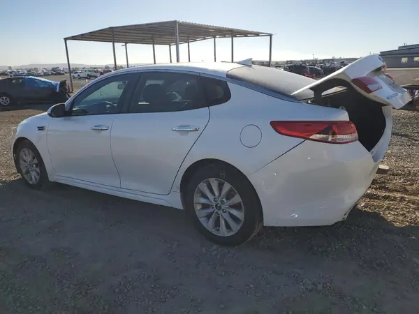 5XXGT4L33JG270116 2018 KIA OPTIMA - Image 2