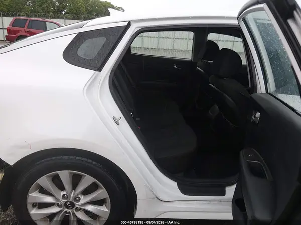 5XXGT4L33JG270360 2018 KIA OPTIMA - Image 8