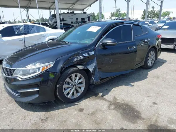 5XXGT4L33JG271167 2018 KIA OPTIMA - Image 2