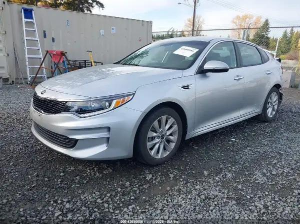 5XXGT4L33JG271542 2018 KIA OPTIMA - Image 2