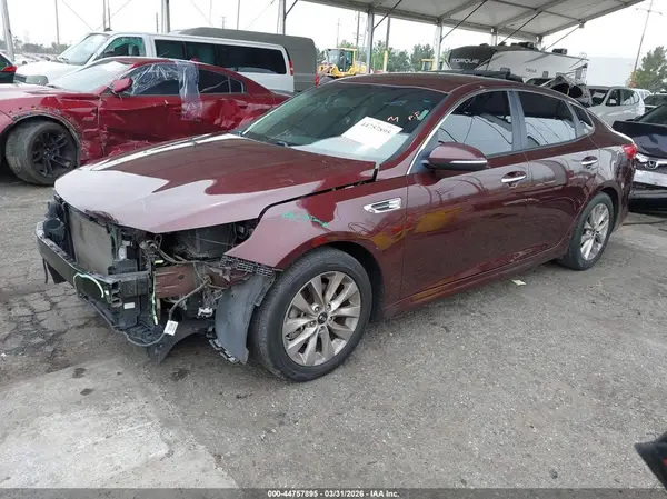 5XXGT4L33JG271928 2018 KIA OPTIMA - Image 2