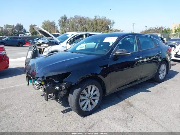 5XXGT4L33JG272030 2018 KIA OPTIMA - Image 2