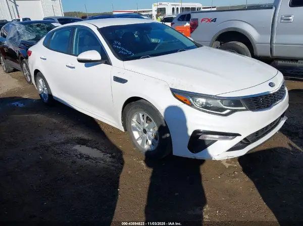 5XXGT4L33KG275219 2019 KIA OPTIMA - Image 1
