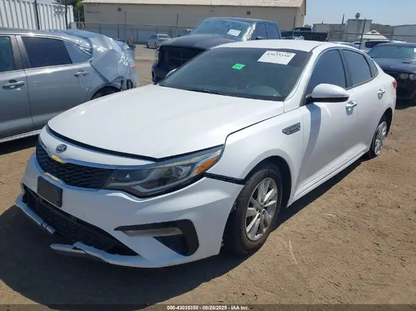 5XXGT4L33KG275284 2019 KIA OPTIMA - Image 2