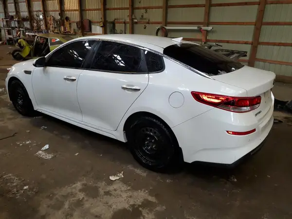 5XXGT4L33KG277049 2019 KIA OPTIMA - Image 2
