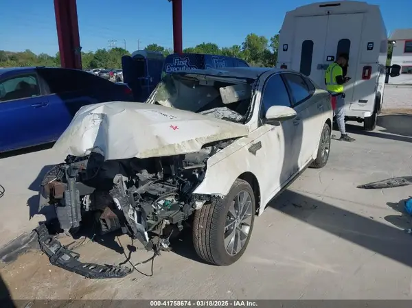 5XXGT4L33KG286060 2019 KIA OPTIMA - Image 2