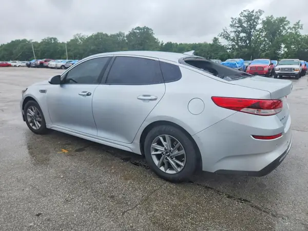 5XXGT4L33KG292845 2019 KIA OPTIMA - Image 2