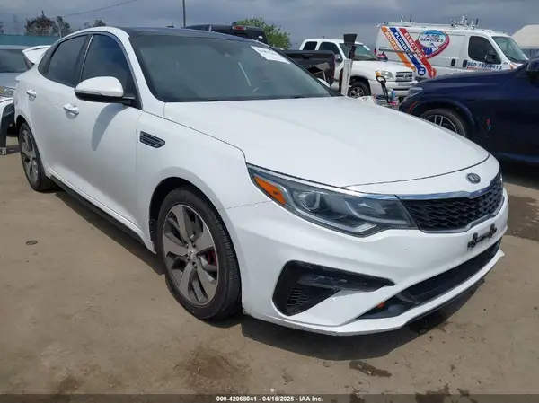 5XXGT4L33KG297379 2019 KIA OPTIMA - Image 1
