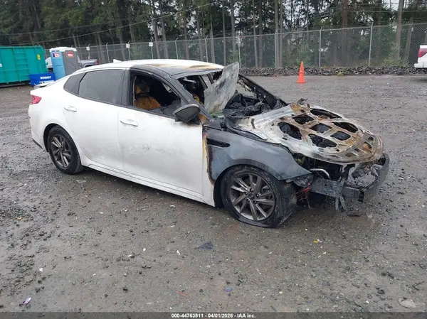 5XXGT4L33KG298399 2019 KIA OPTIMA - Image 1