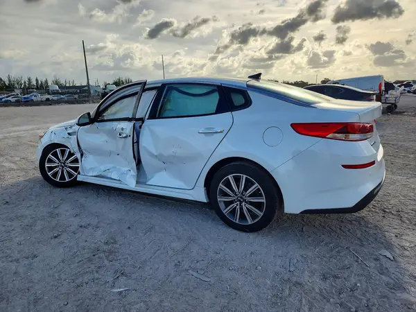 5XXGT4L33KG300555 2019 KIA OPTIMA - Image 2