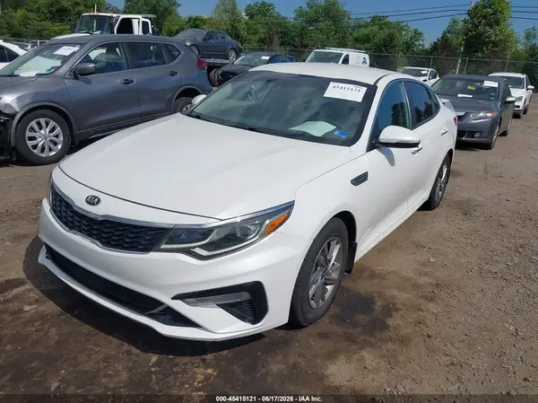 5XXGT4L33KG302273 2019 KIA OPTIMA - Image 2