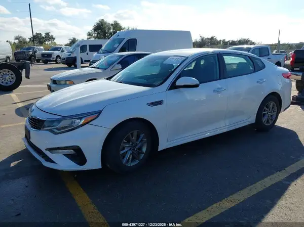 5XXGT4L33KG302659 2019 KIA OPTIMA - Image 2