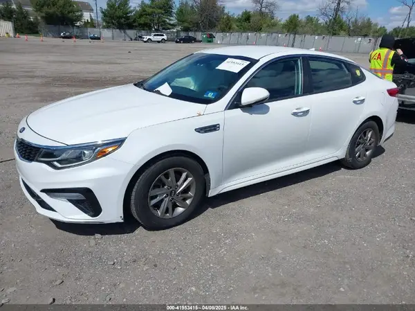 5XXGT4L33KG306453 2019 KIA OPTIMA - Image 2