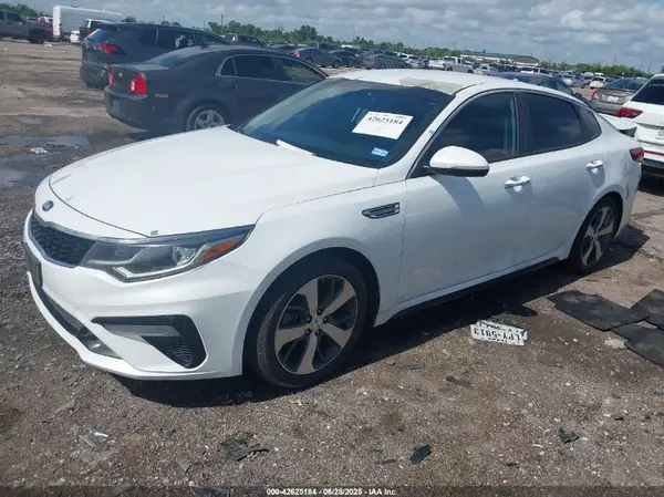 5XXGT4L33KG315637 2019 KIA OPTIMA - Image 2