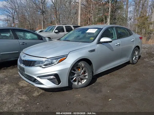 5XXGT4L33KG320319 2019 KIA OPTIMA - Image 2
