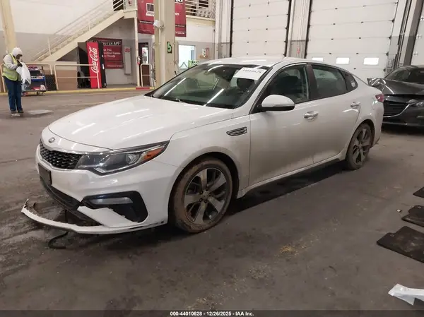 5XXGT4L33KG321003 2019 KIA OPTIMA - Image 2