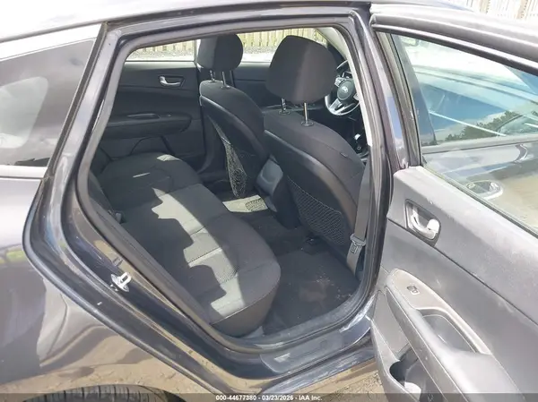 5XXGT4L33KG325004 2019 KIA OPTIMA - Image 8