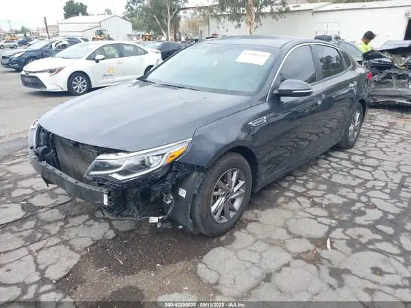 5XXGT4L33KG325889 2019 KIA OPTIMA - Image 2