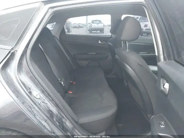 5XXGT4L33KG329005 2019 KIA OPTIMA - Image 8