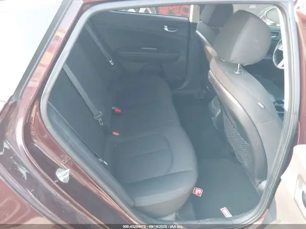 5XXGT4L33KG329201 2019 KIA OPTIMA - Image 8