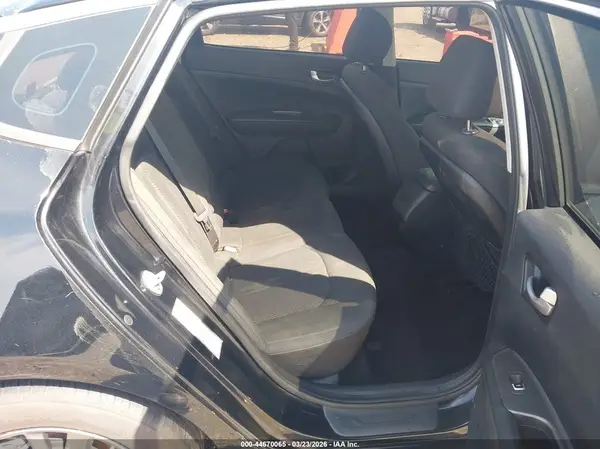 5XXGT4L33KG332647 2019 KIA OPTIMA - Image 8