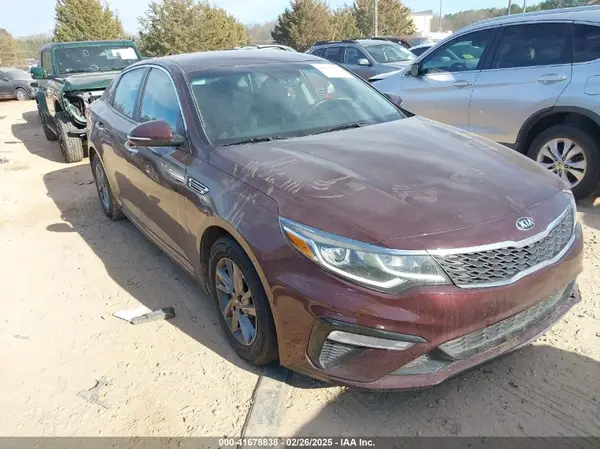 5XXGT4L33KG333586 2019 KIA OPTIMA - Image 1